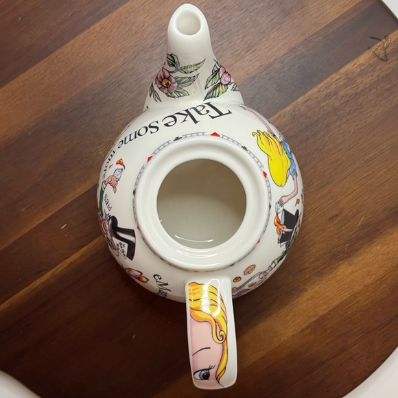 Cardew Design Alice in Wonderland Teapot – Mad Hatter’s Tea Party (2004) 🐇 - Picture 5 of 9